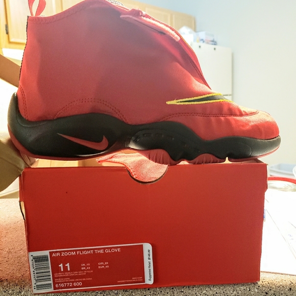 Shoes - Picture 1 of 3